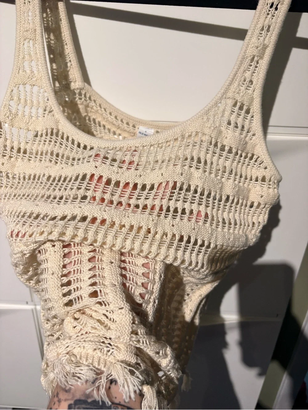 Old Navy Cream Crochet Fringe Tank Top - Picture 2 of 3